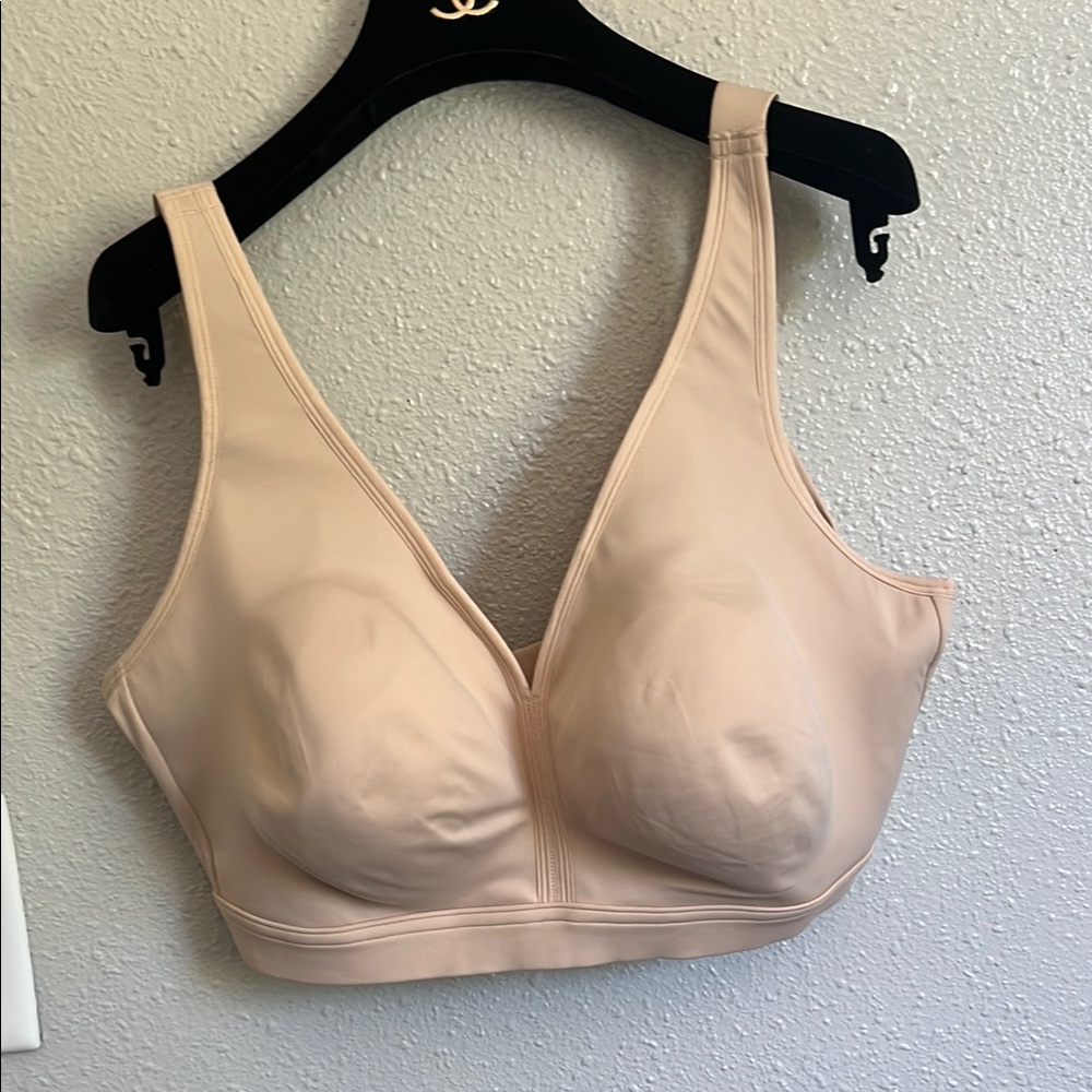 Cream Wireless Bra with Seamless Design and Wide Straps